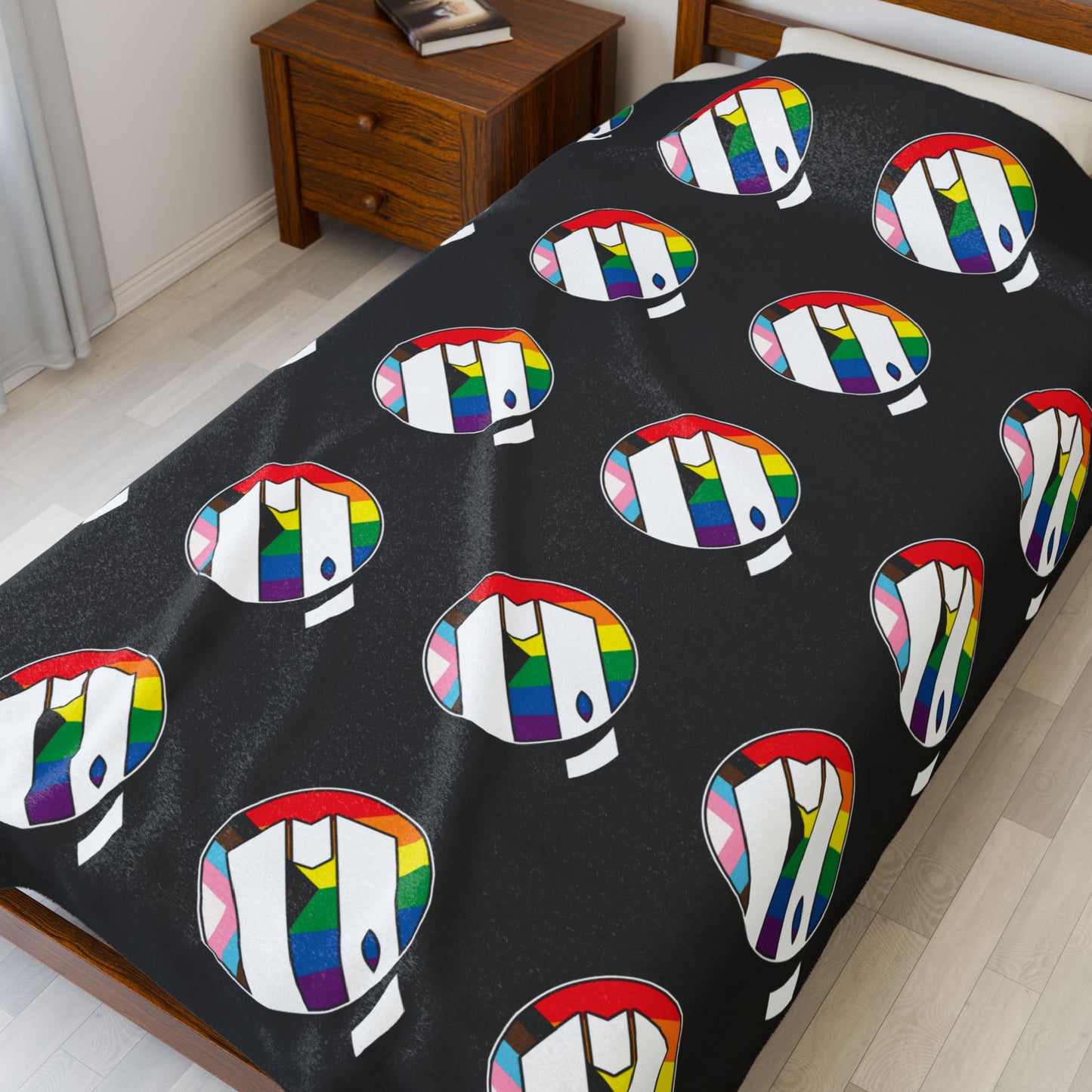 UUMA Rainbow Logo Plush Blanket